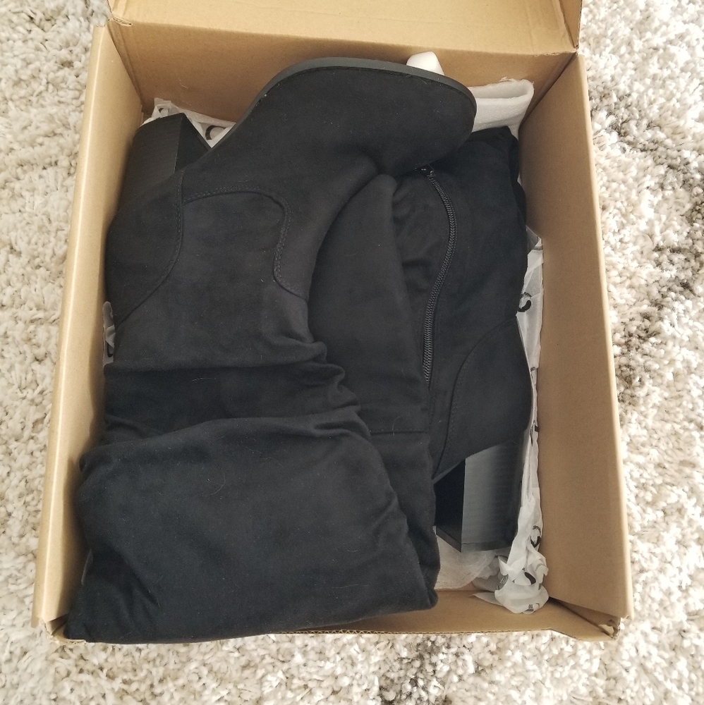 New in Box Women's Over Knee Boot